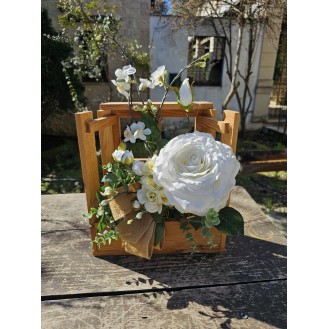 Wooden Display Flower Arrangment,to hang or place on table 