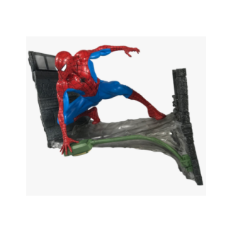 Diamond Select Toys Marvel Gallery: Spider-Man Comic Webbing PVC Diorama